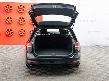 Volkswagen Passat B8 Variant 2.0 TDI BlueMotion SCR 150KM 2019 VOLKSWAGEN Passat 2.0 TDI Comfortline Combi 150KM 2019, zdjęcie 29