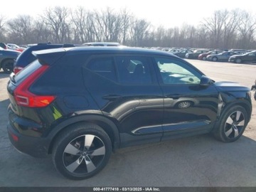 Volvo XC40 Crossover 2.0 T5 247KM 2020 Volvo XC 40 T5 Momentum 2020 2.0l 2.0 Benzyna 248KM, zdjęcie 5