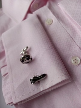 Запонки Футбольные бутсы Кроссовки