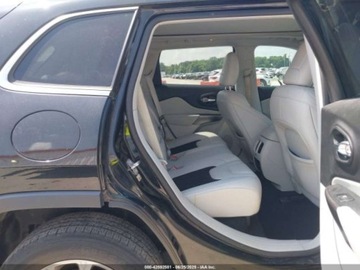 Jeep Cherokee V 2021 Jeep Cherokee Latitude Plus 2021 2.4l 2.4 Benzyna 180KM, zdjęcie 12