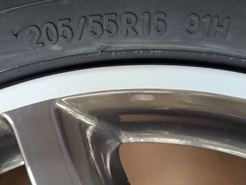 Светоотражающие наклейки на колеса ПОЛОСКИ на ДИСКИ