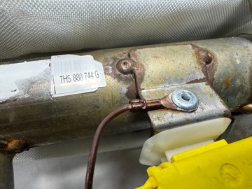 T5 7H MULTIVAN ZÁVĚS PRAVÁ 7H5880744G