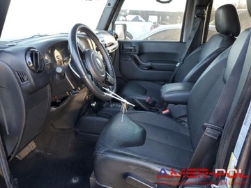 Jeep Wrangler III Unlimited Facelifting 3.6 V6 286KM 2016 Jeep Wrangler _UNLIMITED_SAHARA_4x4_3.6 L_285 km_2016r 3.6 Benzyna 285KM, zdjęcie 7