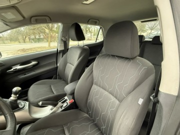 Toyota Auris I Hatchback 5d Facelifting 1.4 D-4D 90KM 2012 Toyota Auris 1.4D-4D Lift 2012r Klimatyzacja, zdjęcie 14