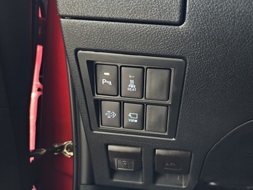 Toyota Hilux VIII Podwójna kabina Facelifting 2.8 D-4D 204KM 2023 Toyota Hilux 2.8 D-4D Double Cab SR5+ 4x4 2.8 D-4D, zdjęcie 18