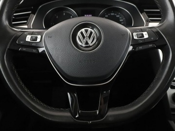 Volkswagen Passat B8 Variant 2.0 TDI BlueMotion SCR 190KM 2017 Volkswagen Passat 4x4 DSG panorama navi klima auto, zdjęcie 20
