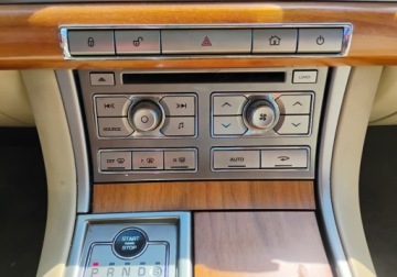 Jaguar XF I Sedan 3.0D V6 240KM 2009 Jaguar XF 2009r. 3.0 DIESEL AUTOMAT. Jezdzi. 3.0 Diesel 240KM, zdjęcie 15