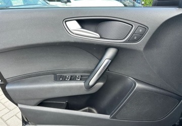 Audi A1 I Sportback 5d Facelifting 1.0 TFSI ultra 95KM 2015 Audi A1 Sportback 1.0 benz. 95KM Serwis do konca Gwarancja Zamiana Zarejes, zdjęcie 16