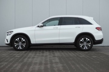 Mercedes GLC C253 SUV Facelifting 2.0 200d 163KM 2022 Mercedes-Benz GLC 200d 4Matic AMG Line Salon PL Autotrade 2.0 Diesel, zdjęcie 11