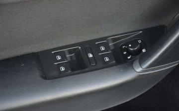 Volkswagen Passat B7 Variant 2.0 TDI CR DPF BlueMotion 140KM 2014 Volkswagen Passat 2.0TDI 4x4 Navi 2 KPL KOL Oryginal lakier Grzane FoteleS, zdjęcie 26