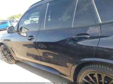 BMW X5 G05 2022 BMW X5 M 2022 BMW X5 M50I 4.4 Benzyna 523KM, zdjęcie 13