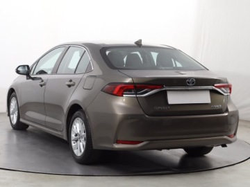 Toyota Corolla XII Sedan 1.8 Hybrid 122KM 2019 Toyota Corolla 1.8 Hybrid, Salon Polska, zdjęcie 3