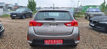 Toyota Auris II Hatchback 5d Dual VVT-i 100 99KM 2014 Toyota Auris climatronic ledy, zdjęcie 8