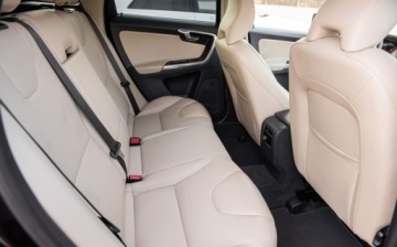 Volvo XC60 I SUV Facelifting 2.0 D4 DRIVE-E 190KM 2015 Volvo XC 60 D4 190KM SUMMUM Xenon Skora Navi Virtual Panorama El.Klapa Ful, zdjęcie 30