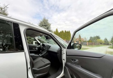 Renault Grand Scenic III 1.2 Energy TCe 130KM 2017 Renault Grand Scenic Renault Grand Scenic Gr 1.2 TCe Energy Privilege 1.2, zdjęcie 21