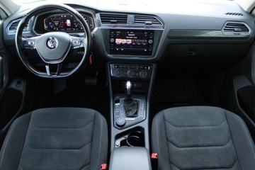 Volkswagen Tiguan II SUV 2.0 TDI 190KM 2020 Volkswagen Tiguan HIGHLINE 2.0 TDI 190 KM 4x4, zdjęcie 9