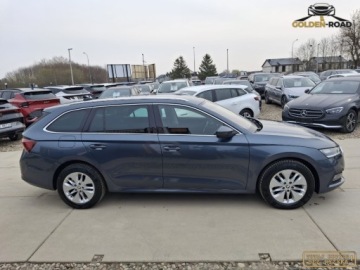 Skoda Octavia IV Kombi 2.0 TDI 115KM 2021 Skoda Octavia 2,0 TDI led navi virtual alu grz.fotele tempomat zarejestrow, zdjęcie 4