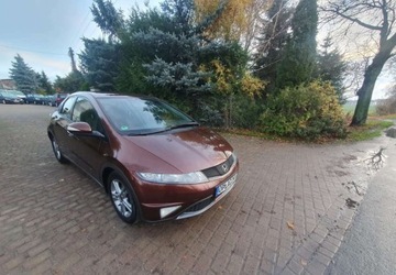 Honda Civic VIII Hatchback 3d 1.4 i-VTEC 100KM 2011 Honda Civic Honda Civic 1.4 Comfort 1.3 Benzyna 100KM