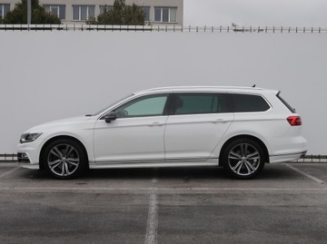 Volkswagen Passat B8 Variant 2.0 TDI BlueMotion SCR 150KM 2016 VW Passat 2.0 TDI, Salon Polska, Serwis ASO, zdjęcie 2