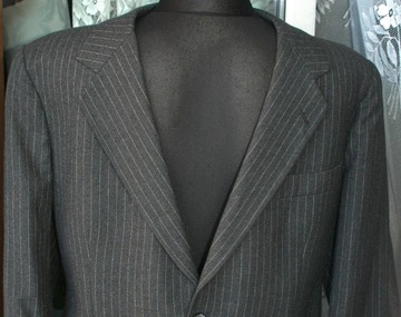 СЕРЫЙ ПИДЖАК В ПОЛОСКИ S M/L