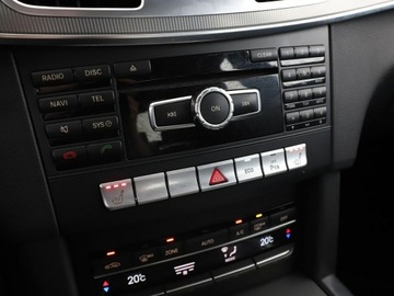 Mercedes Klasa E W212 Limuzyna Facelifting 200 184KM 2014 Mercedes E 200 automat navi skóra el. fotele full, zdjęcie 24