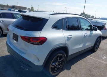 Mercedes GLA II 2022 Mercedes-Benz GLA 2022, 2.0L, 4x4, od ubezpieczalni, zdjęcie 6