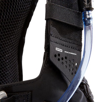 Рюкзак Rockrider XC Light 2,5 л/2 л с водяным баллоном