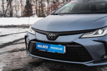 Toyota Corolla XII Sedan 1.8 Hybrid 122KM 2022 Toyota Corolla 1.8 Hybrid, Salon Polska, zdjęcie 5