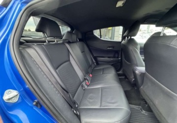 Toyota C-HR I Crossover 1.8 Hybrid 122KM 2017 Toyota C-HR Toyota C-HR 1.8 Hybryda 122KM, zdjęcie 24