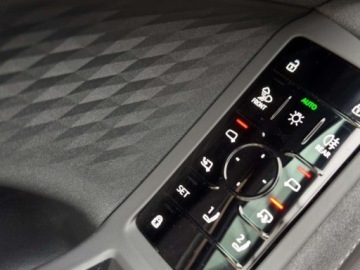 Audi A6 C8 Allroad 2.0 40 TDI 204KM 2025 AUDI A6 TDI quattro S line Avant Combi (204 KM) 2025, zdjęcie 11