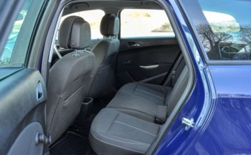 Opel Astra J Sports Tourer 2.0 CDTI ECOTEC 160KM 2010 Opel Astra 2,0CDTI (160KM) 196 tys. km Bezwypadkowy 2.0 Diesel 160KM, zdjęcie 7