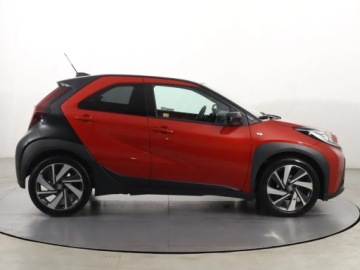 Toyota Aygo X 1.1 VVT-i 72KM 2022 Toyota Aygo X 1.0, Salon Polska, 1. Właściciel, zdjęcie 5