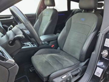 Volkswagen Arteon Shooting Brake R 2.0 TSI 320KM 2023 Volkswagen Arteon Shooting Brake R 320kmPanorama Grzana kanapa 2.0 320KM, zdjęcie 13