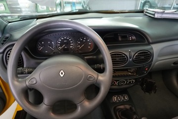 Renault Megane I Hatchback 2.0 i 115KM 1998 Renault Mégane 2,0 Cabrio, Super Stan, Bez korozji, El dach, Zobacz, zdjęcie 17