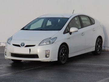 Toyota Prius III Hatchback 1.8 HSD 136KM 2011 Toyota Prius 1.8 VVT-i HSD, Salon Polska, zdjęcie 1