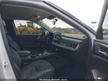 Mitsubishi Outlander III 2024 Mitsubishi Outlander 2024 MITSUBISHI OUTLANDER SE 2.5 S-AWC 2.5 Benzyna, zdjęcie 5