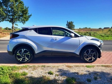 Toyota C-HR I Crossover Facelifting 1.8 Hybrid 122KM 2022 Toyota C-HR 1.8 Hybrid 2022 1.8 Hybryda 122KM, zdjęcie 2