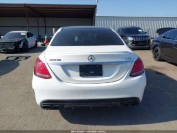 Mercedes Klasa C W205 2017 Mercedes-Benz Klasa C 63 AMG 2017 4.0 Benzyna 469KM, zdjęcie 4