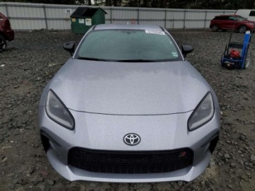Toyota 2024 Toyota GR86 2024r., 2.4L 2.4 Benzyna 228KM, zdjęcie 3