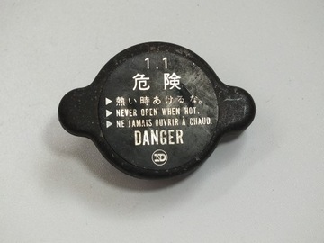 KOREK PŁYNU CHŁODNICZEGO WLEW SUZUKI RF 600 93-96