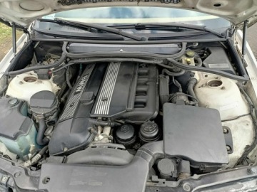 BMW Seria 3 E46 Sedan 2.5 325iX 192KM 2003 BMW 325 2.5 192km 03r Automat 4x4, zdjęcie 7
