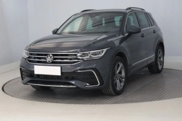 Volkswagen Tiguan II SUV Plug-in 1.4 TSI e-HYBRID 245KM 2023 VW Tiguan 1.4 TSI eHybrid, Salon Polska, zdjęcie 1
