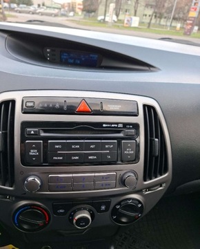 Hyundai i20 I Hatchback 5d Facelifting 1.2 DOHC 85KM 2014 Hyundai i20 Hyundai i20 LIFT Tarnow 1.2 Benzyna 86KM, zdjęcie 17
