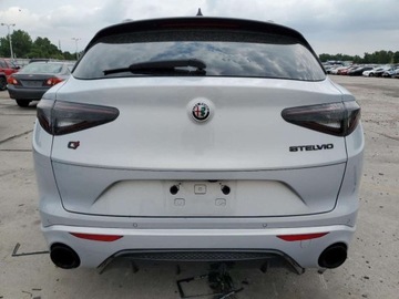 Alfa Romeo Stelvio SUV Facelifting 2.0 Turbo 280KM 2021 Alfa Romeo Stelvio Ti 2021 2.0l 2.0 Benzyna 280KM, zdjęcie 2