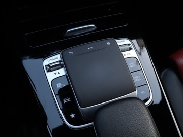 Mercedes Klasa A W177/V177 Hatchback 2.0 250 224KM 2018 Mercedes A A 250, Salon Polska, Serwis ASO, zdjęcie 11