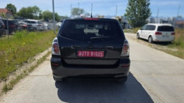 Toyota Corolla Verso E120 2.2 D-4D 177KM 2006 Toyota Corolla Verso kamera cofania crimatonic, zdjęcie 6