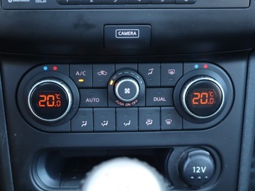 Nissan Qashqai I Crossover Facelifting  1.6 dCi 130KM 2012 Nissan Qashqai 1.6 dCi, Navi, Klima, Klimatronic, zdjęcie 11