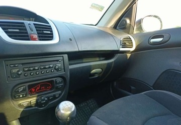 Peugeot 206 Hatchback 5d + 1.4 75KM 2011 Peugeot 206 plus Peugeot 206 plus 206 1.4 Presence 1.4 Benzyna 75KM, zdjęcie 10