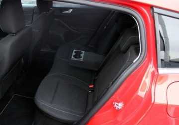 Ford Focus IV Kombi Facelifting 1.0 EcoBoost MHEV 155KM 2023 Ford Focus 1.0 MHEV 155KM Titanium X Automat Salon PL Vat 23 ASO Benzyna, zdjęcie 12