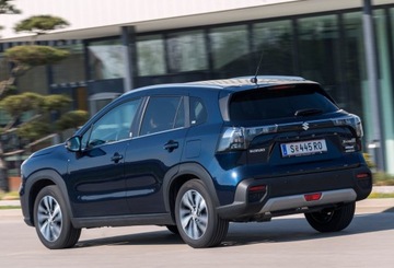 SX4 S CROSS 2022 DESKA ROZDĚLOVAČE KOKPIT GB